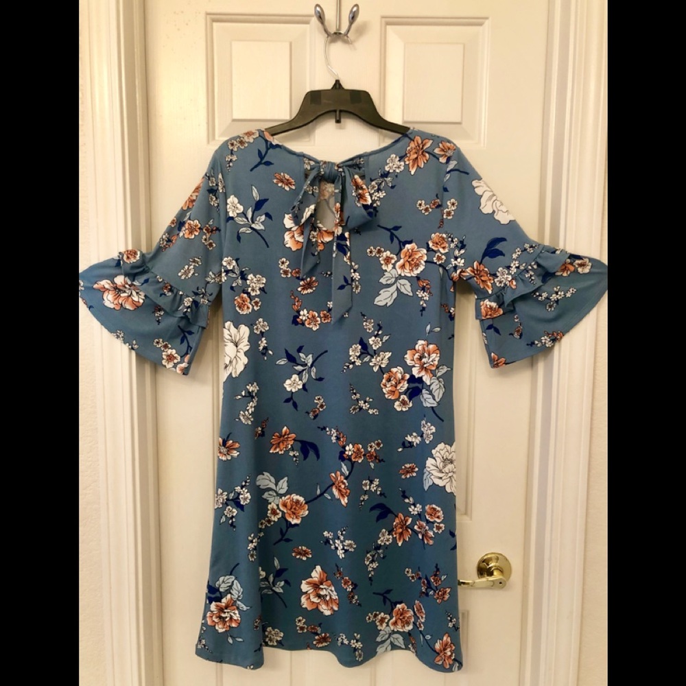 Prissy Floral Bow Tie Dress - Picture 7 of 7